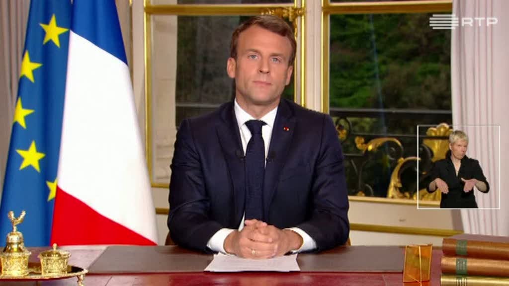 Macron promete reconstruir Notre-Dame em cinco anos