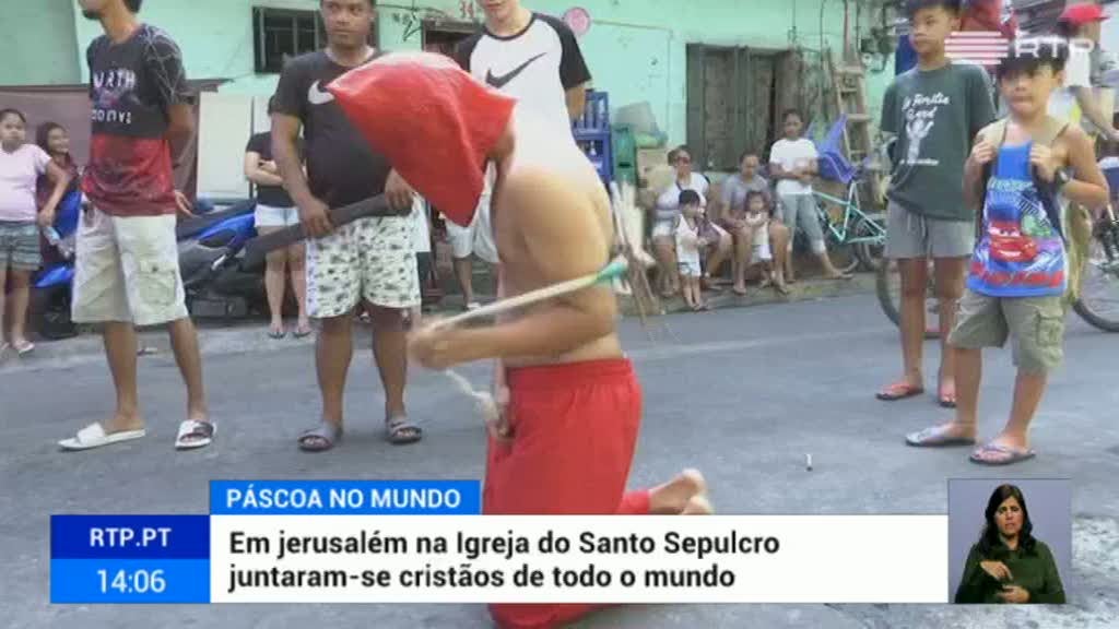 Celebra��es da P�scoa: do lava-p�s � autoflagela��o