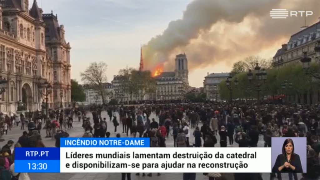 L�deres mundiais disponibilizam-se para ajudar a reconstruir a Notre-Dame