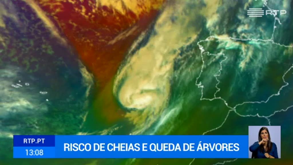 Portugal continental com 13 distritos sob aviso vermelho devido a furac�o Leslie