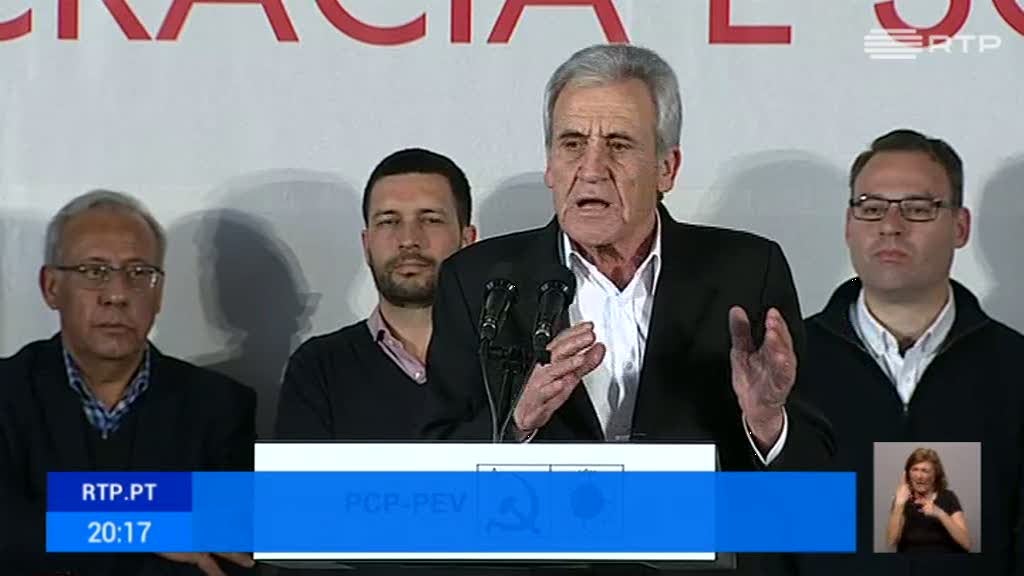 PCP acusa cabe�as de lista de PS e PSD de submiss�o a Bruxelas