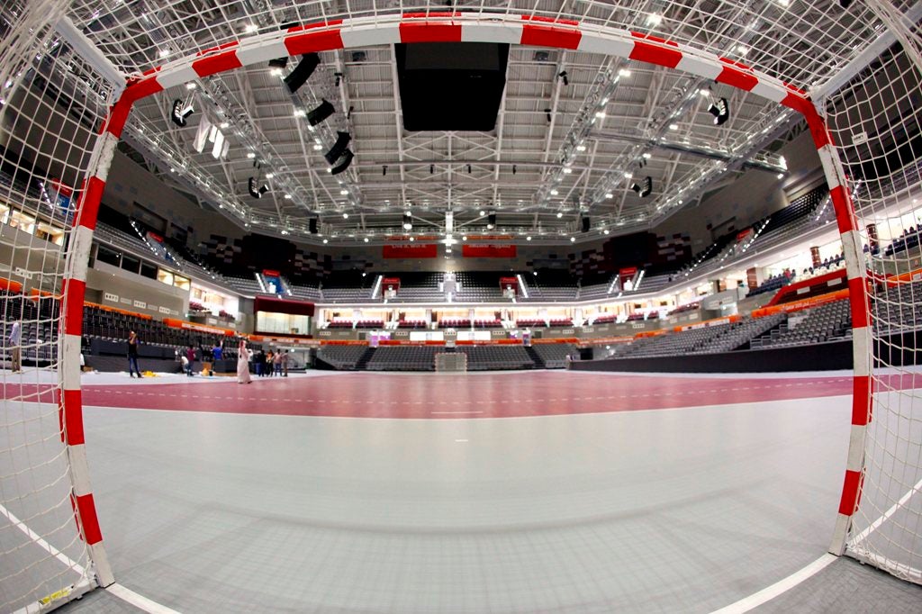 Sporting vence Metalurg e continua na mira ao `play-off` da `champions` de andebol