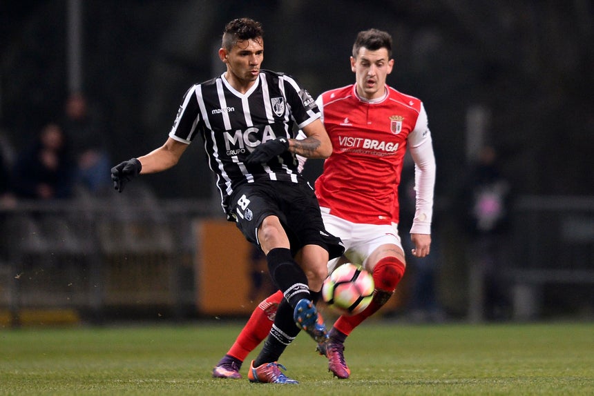 FC Porto assegura contrata��o do ponta de lan�a Soares