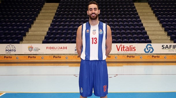 Jo�o Gallina: �Temos de entrar concentrados desde o primeiro segundo�