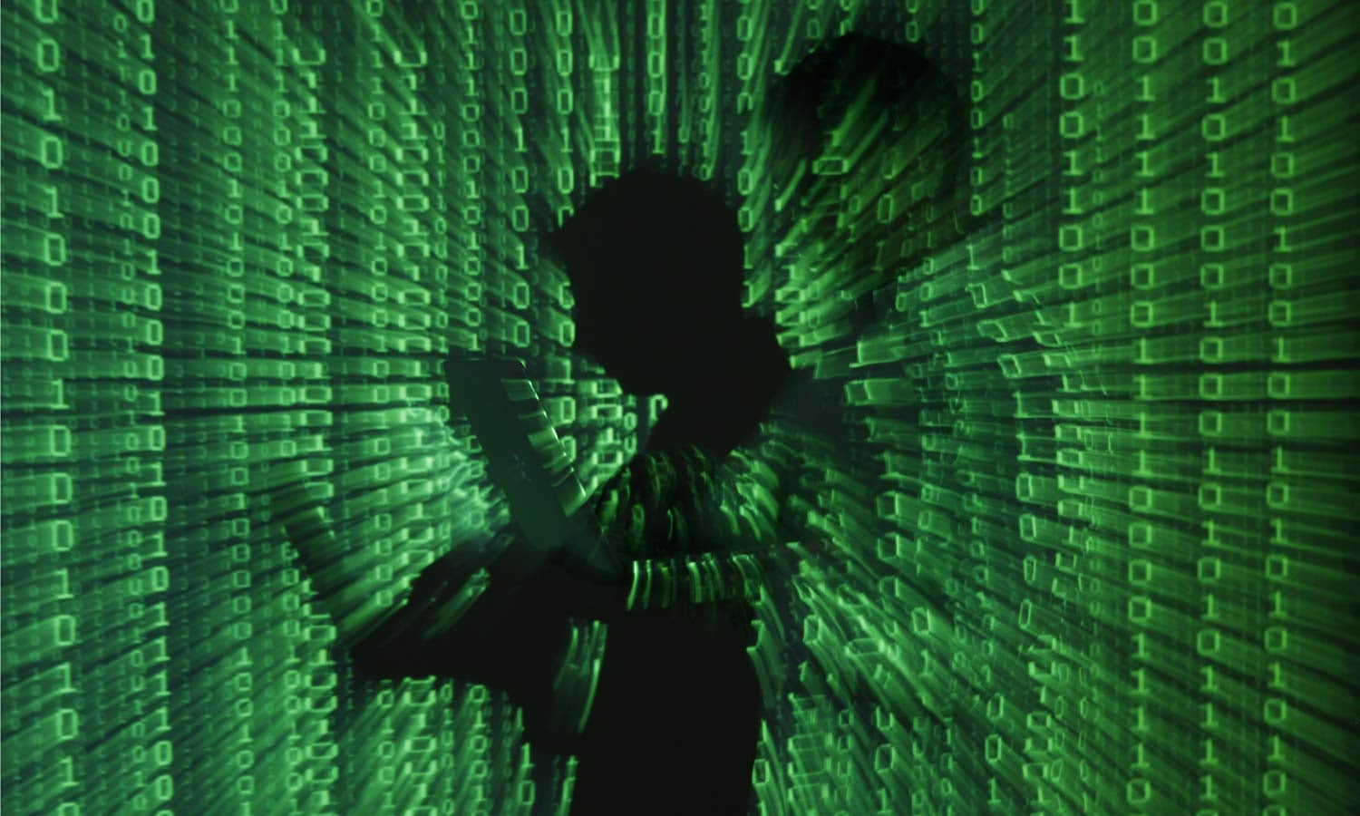 Rui Pinto, Julian Assange e Yasmine Montarjemi vencem pr�mio Europeu de denunciantes