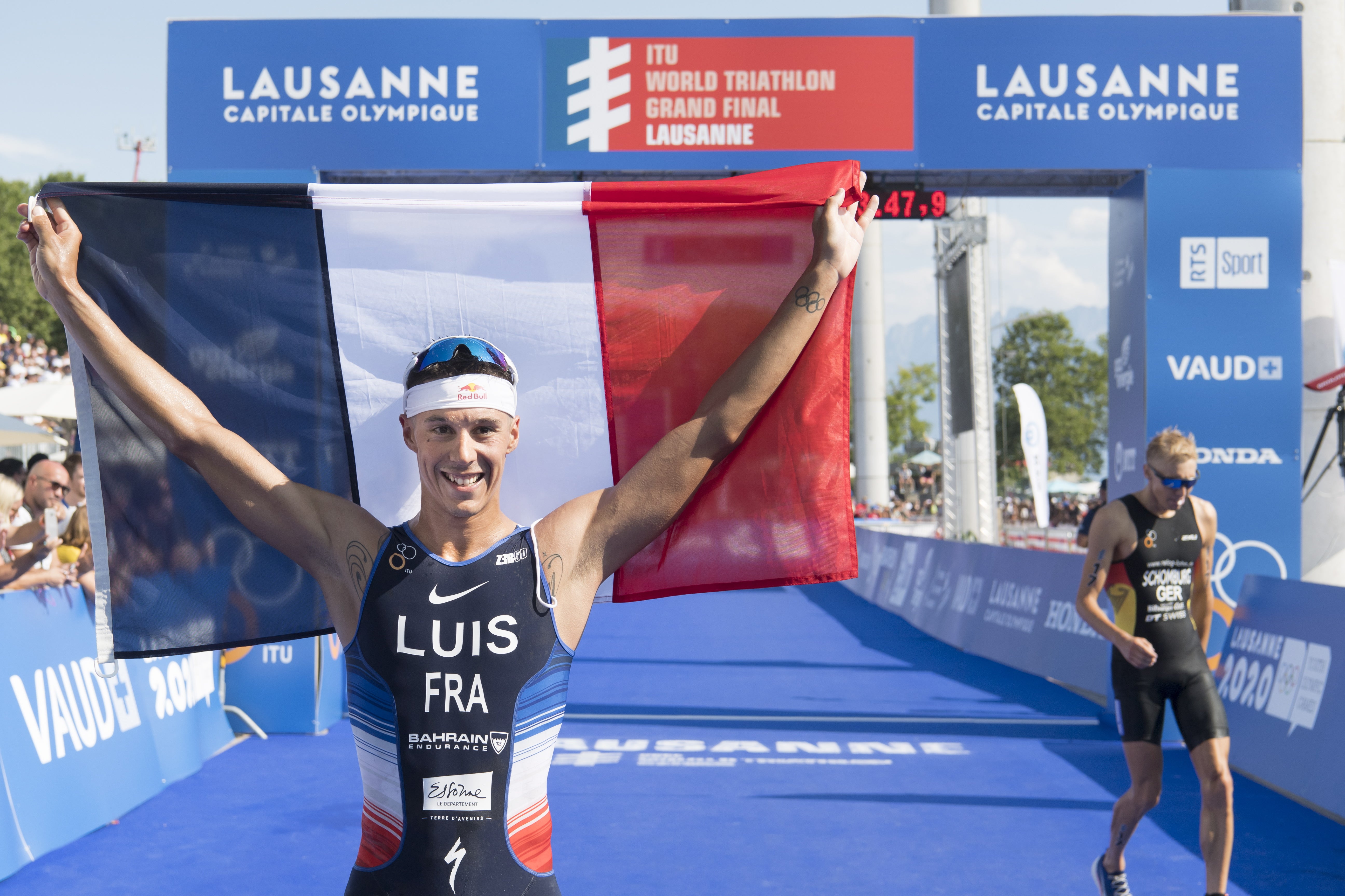 Franc�s Vincent Luis campe�o do mundo de triatlo