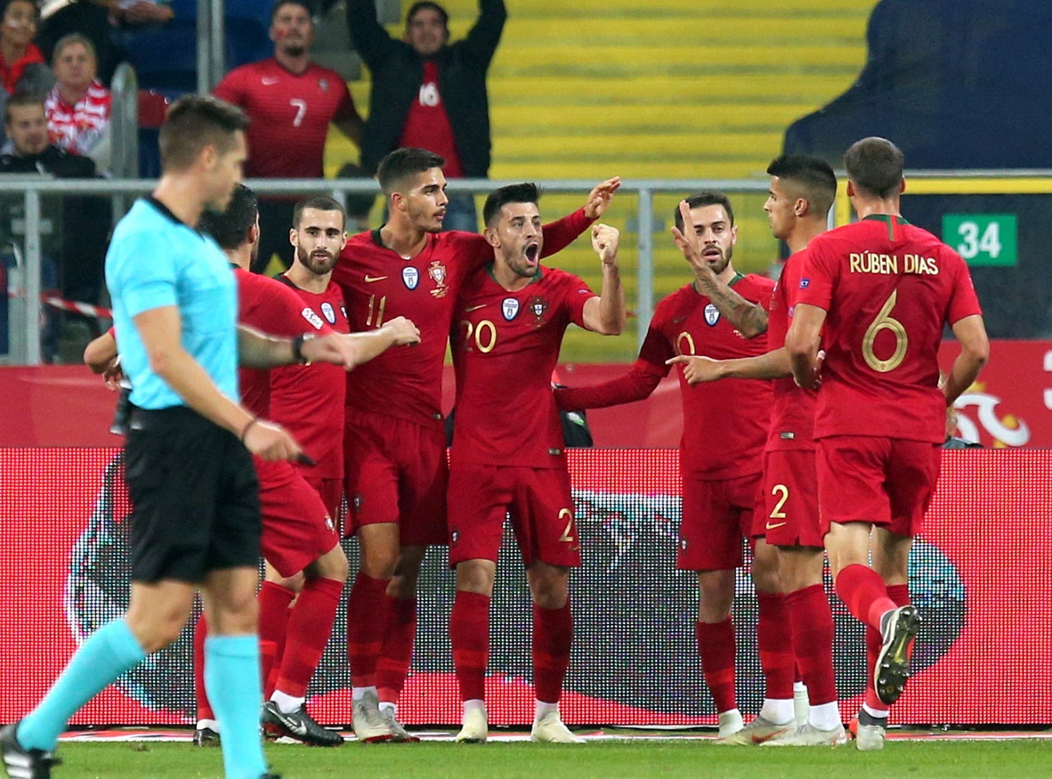 Portugal treinou em Glasgow, sem os titulares do triunfo na Pol�nia