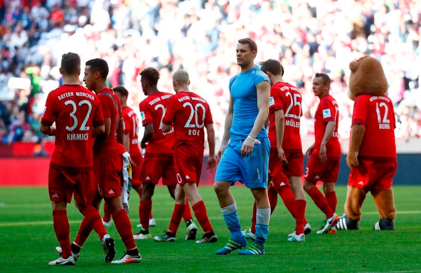 Bayern Munique empata e permite aproxima��o do Col�nia