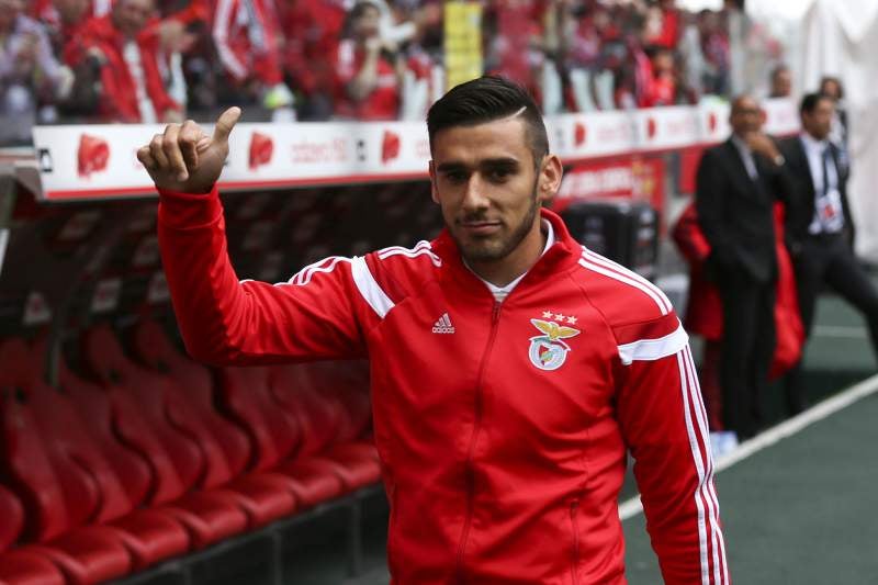 Salvio com les�o no ombro s� volta em 2017