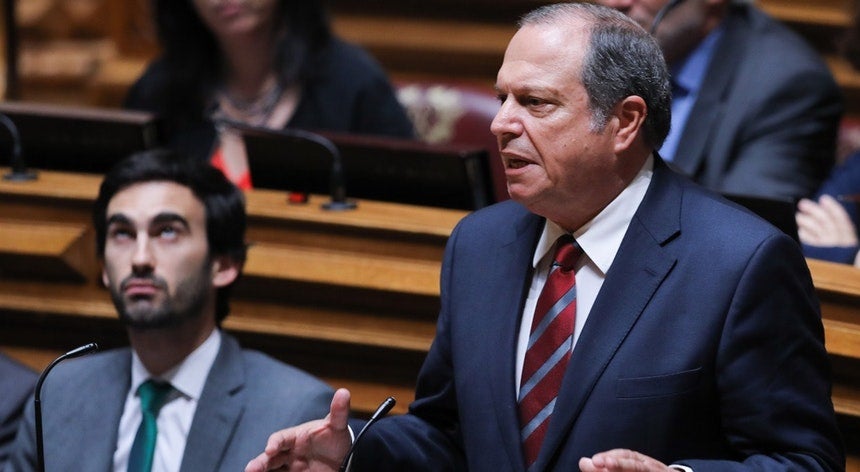 Carlos C�sar. Geringon�a permitiu avan�os que de outra forma seria mais dif�cil