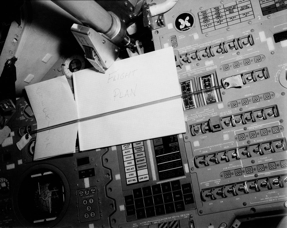 Lua, 50 anos. Interior da c�psula Col�mbia