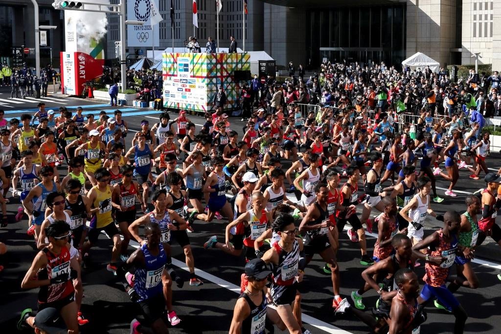 Legese e Chemtai vencem maratona de T�quio