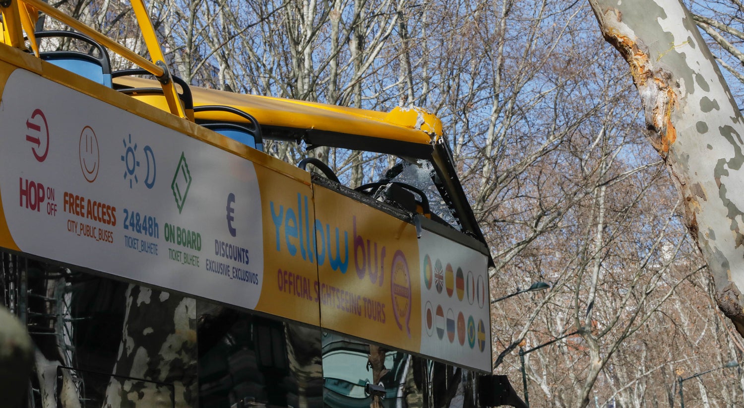 Acidente com autocarro tur�stico em Lisboa