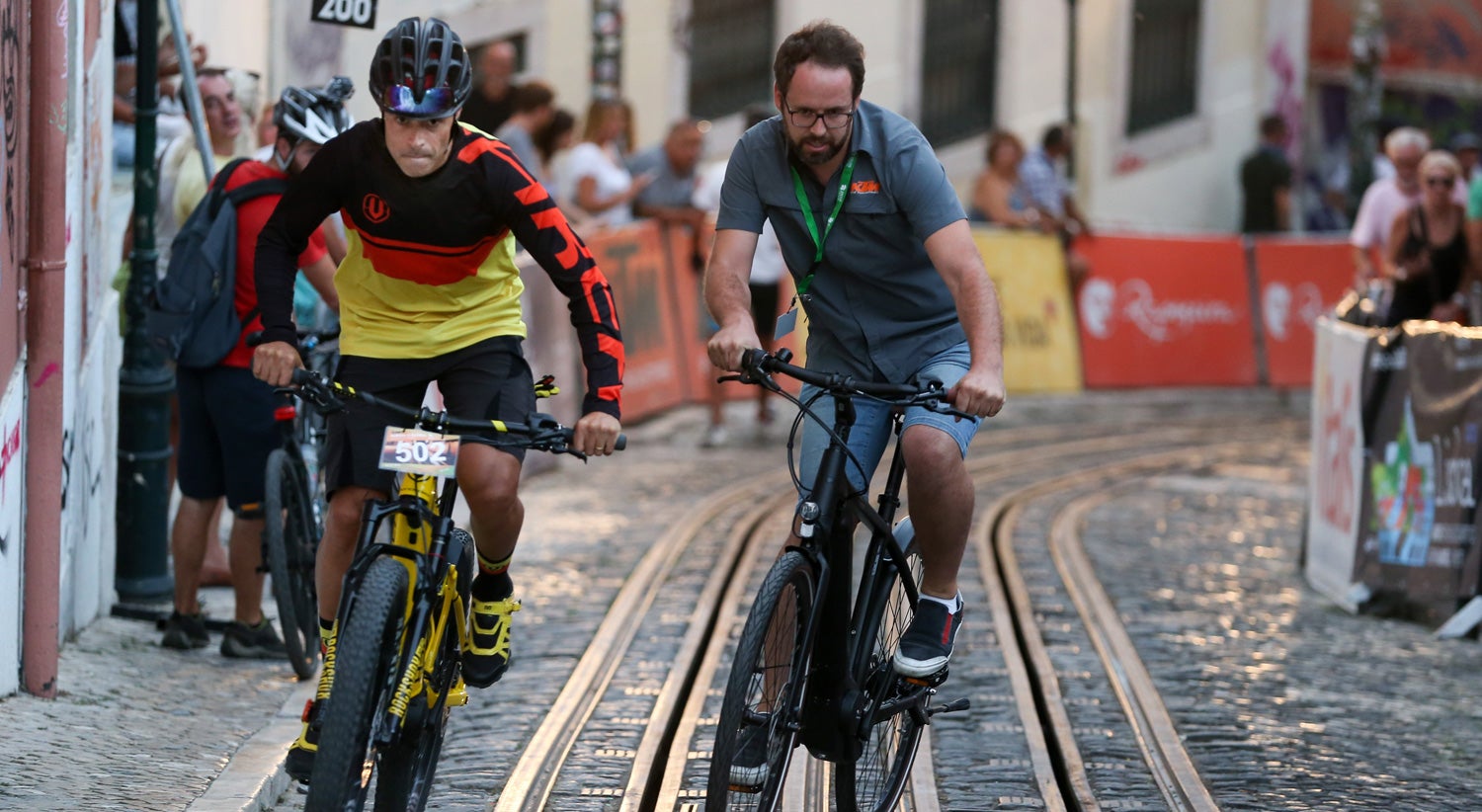 Subida � Gl�ria em duas rodas