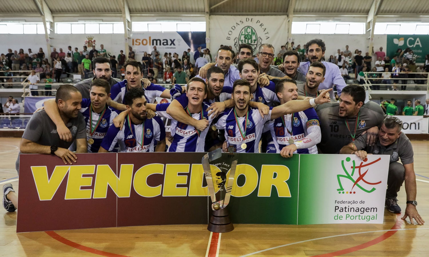 FC Porto conquista Superta�a de h�quei em patins