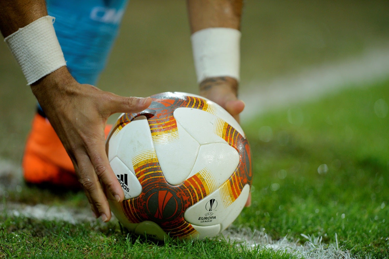 Liga Europa. Salzburgo-Eintracht Frankfurt reagendado para sexta-feira