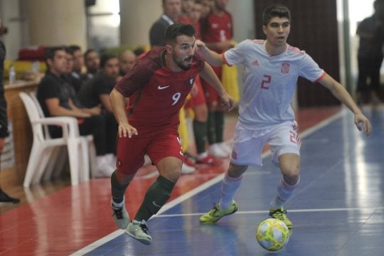 Sele��o portuguesa sub-19 de futsal volta a perder particular contra Espanha
