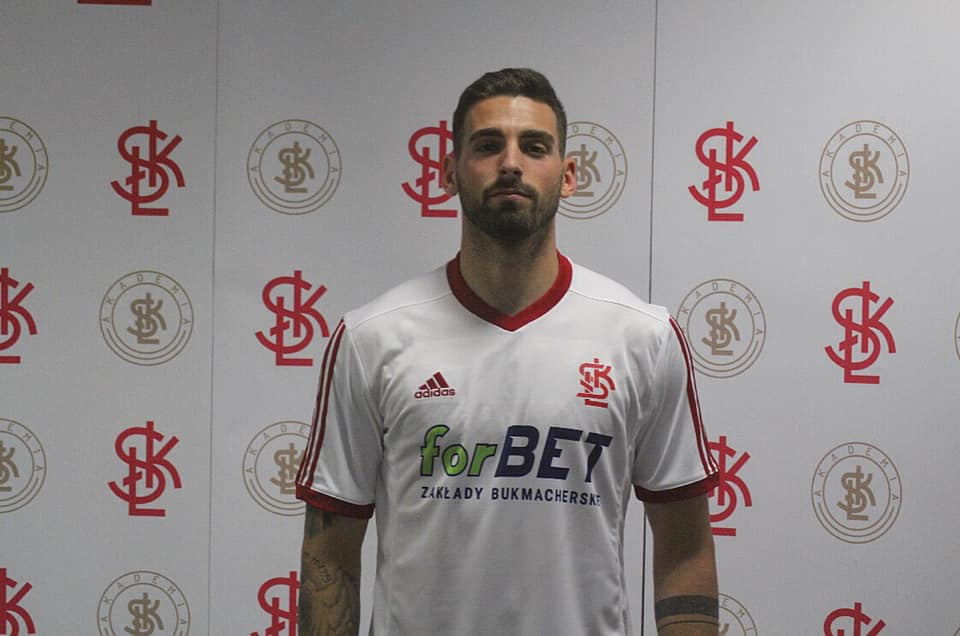 Ricardo Guimar�es encontrou na Pol�nia uma oportunidade