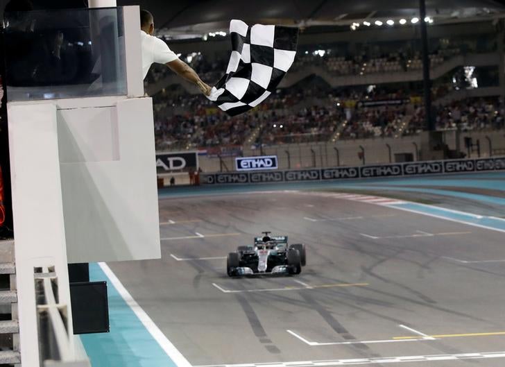 Hamilton vence em Abu Dhabi, �ltimo GP da �poca