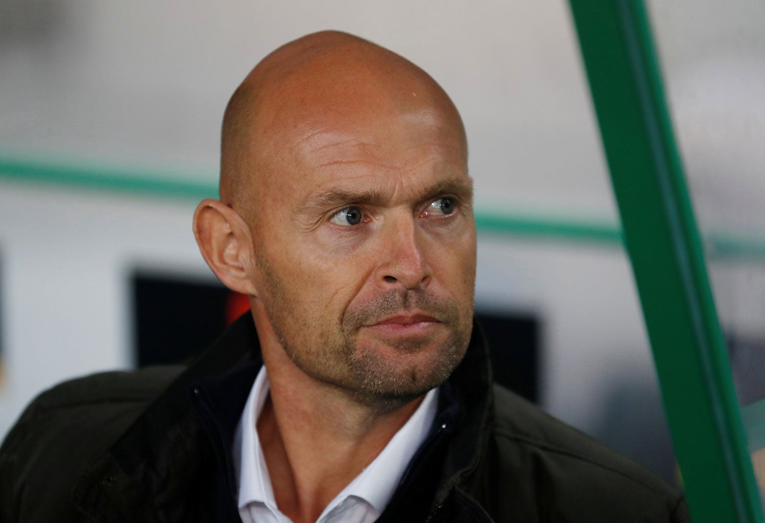 Keizer quer mais dois jogadores e diz que Bruno ainda pode sair