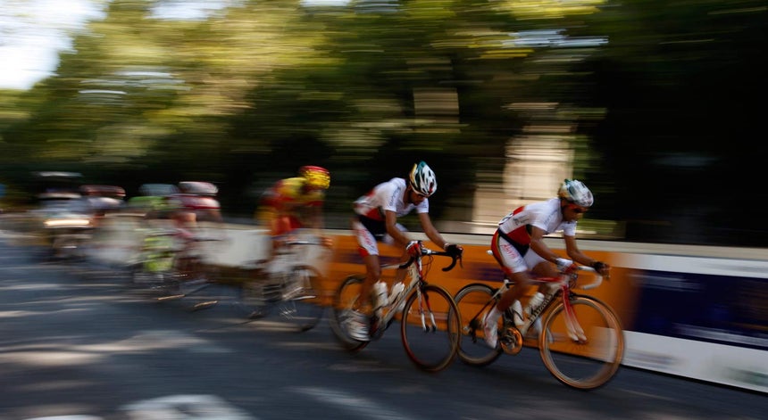 Trof�u Joaquim Agostinho com 125 ciclistas de quatro continentes