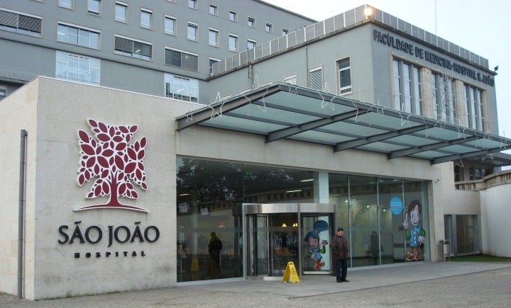 AEP e OM assinam protocolo com S. Jo�o para constru��o de um Centro de Infeciologia