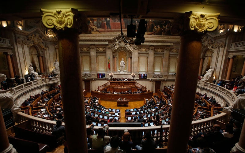 Sondagem RTP mant�m PSD/CDS � frente do PS