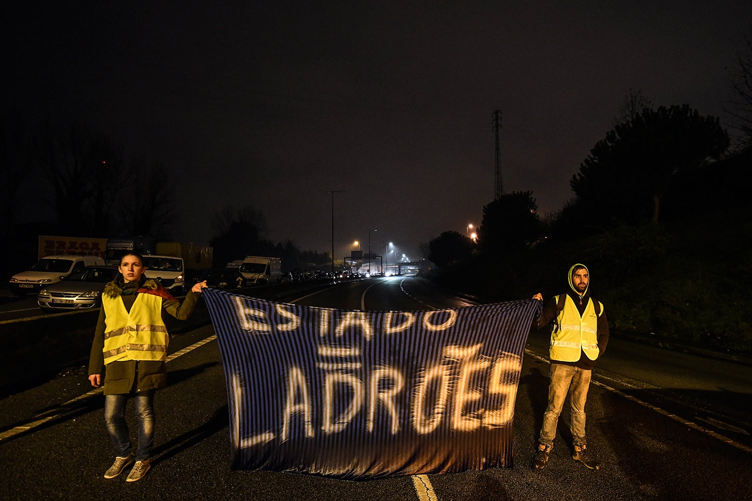 Protesto dos coletes amarelos. As imagens