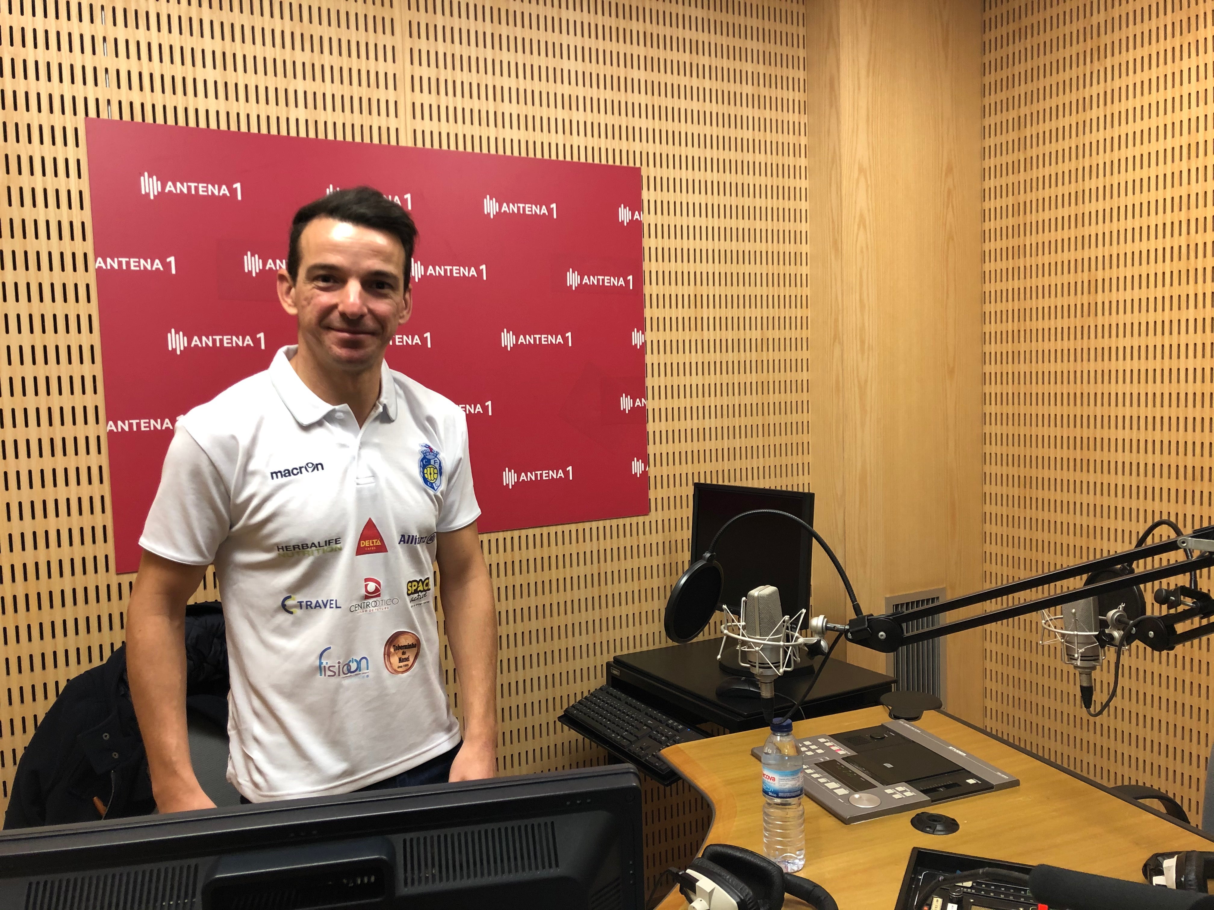 Lenine Cunha j� ganhou mais de 200 medalhas