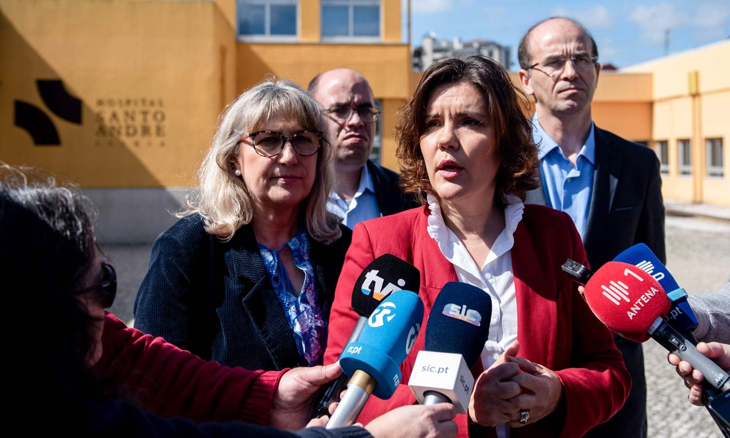 CDS pondera queixa � CNE por alegada campanha encapuzada de Ant�nio Costa