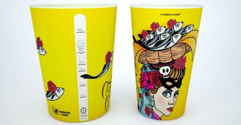 Carnaval de Ovar. Cinco dias de festa com um s� copo