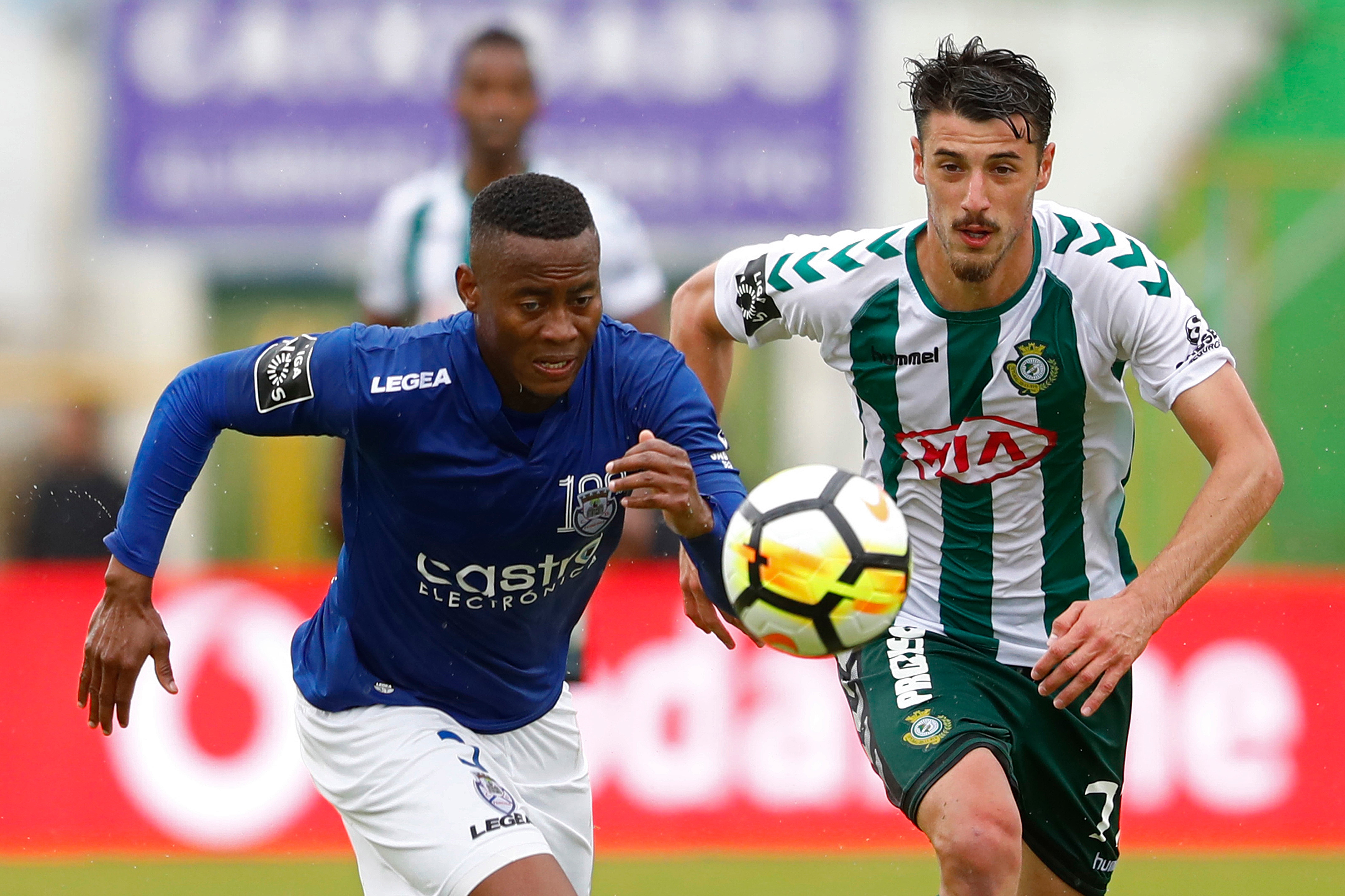 Moreira de C�negos e Set�bal recebem abertura da jornada