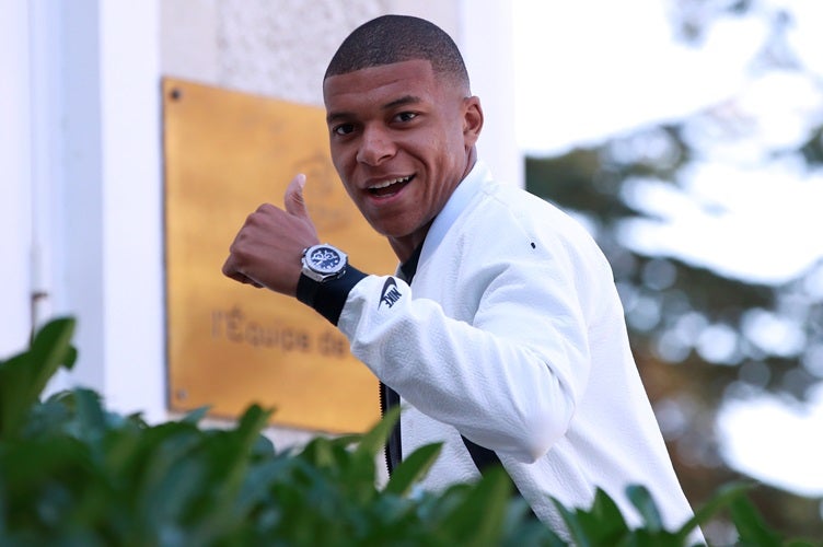 Mbapp� favorito � vit�ria no trof�u Kopa do France Football