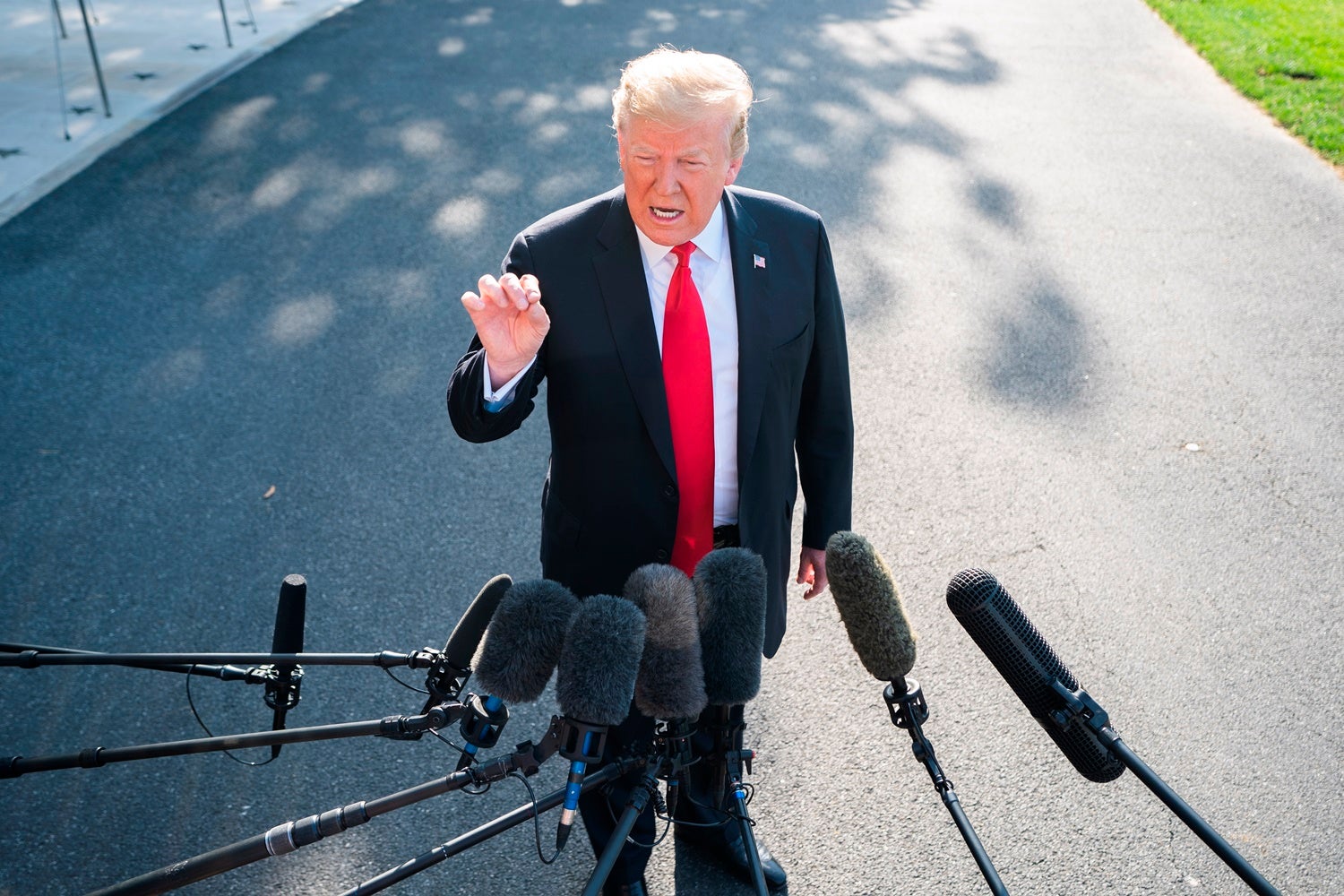 Donald Trump promete terminar com viol�ncia organizada