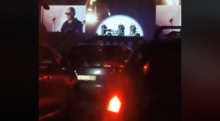 Ansi�o recebeu concerto de Abrunhosa em formato drive in