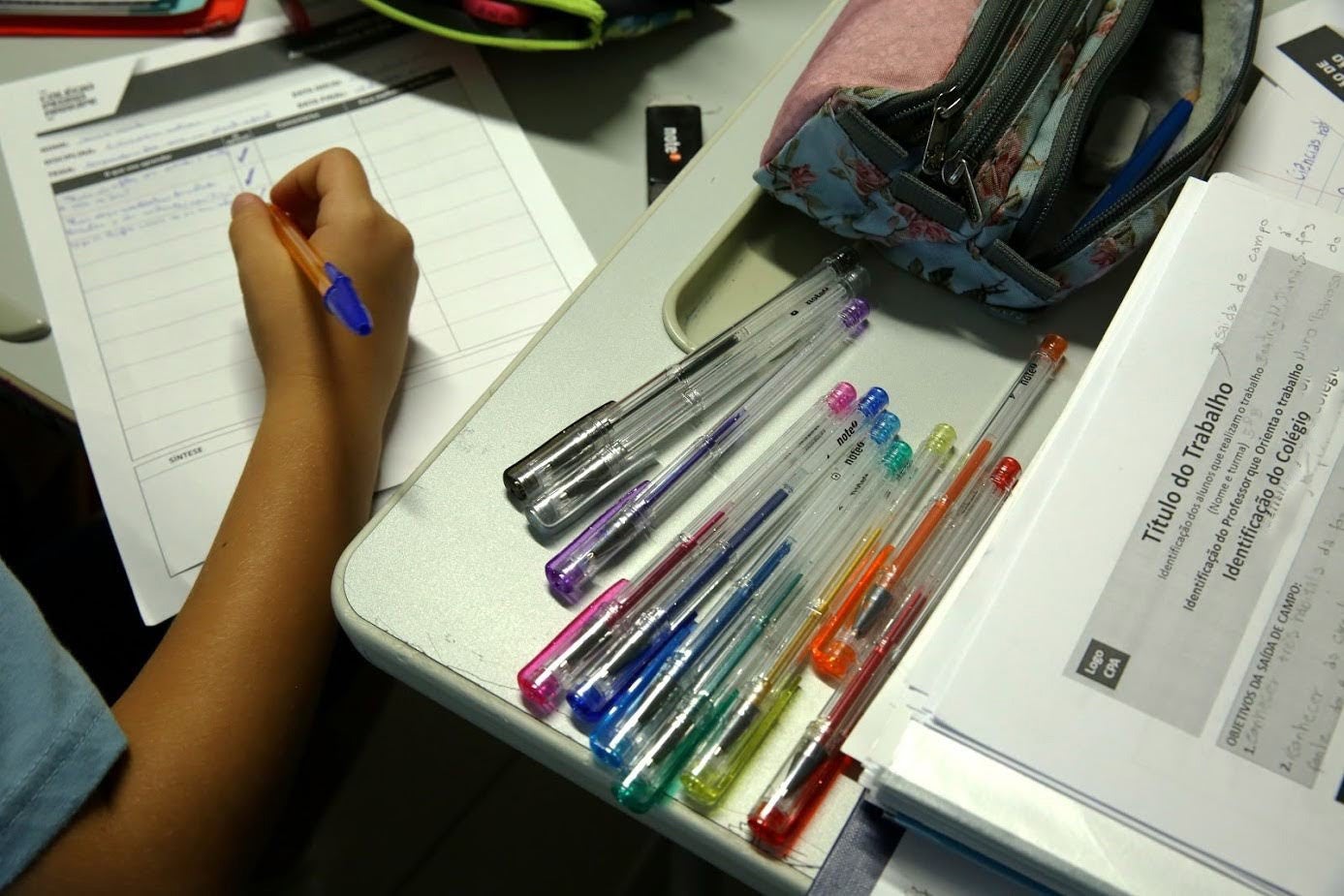 Professora demitida por violar dever de confidencialidade