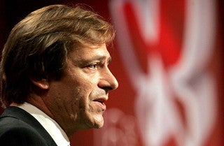 Dire��o do Benfica diz que acatou vontade de Lu�s Nazar�, que se demitiu