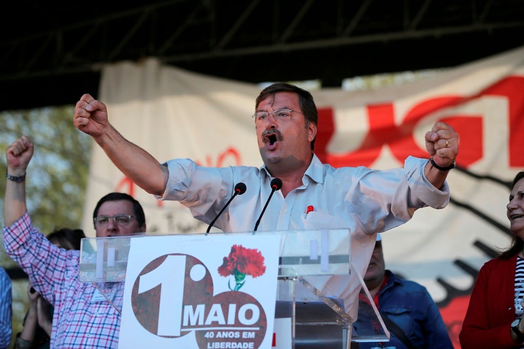 UGT quer compromisso de contagem integral do tempo de servi�o dos professores