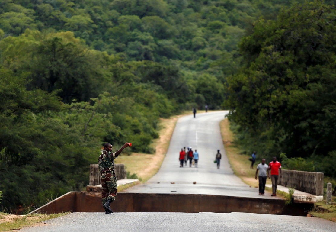 Declarado o estado de emerg�ncia em Mo�ambique