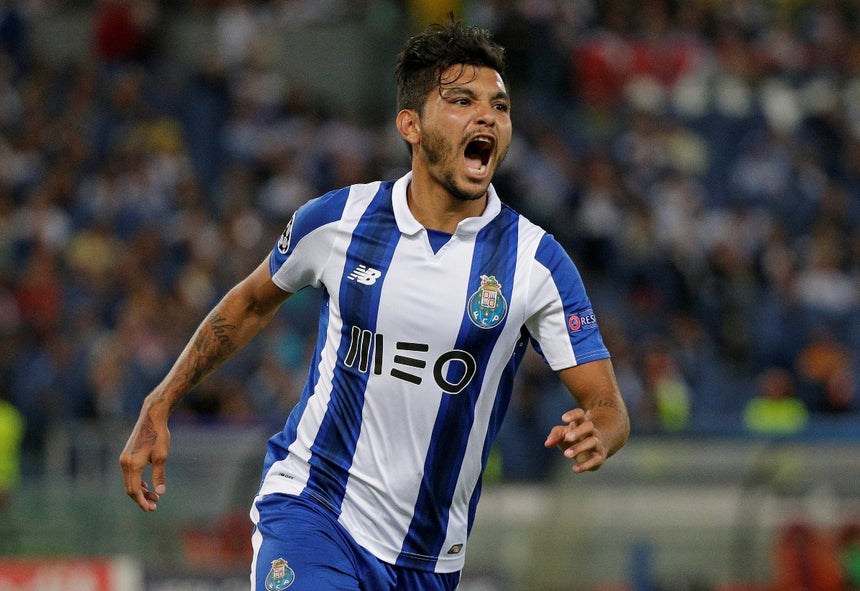 Corona lesiona-se e falha jogo na Madeira