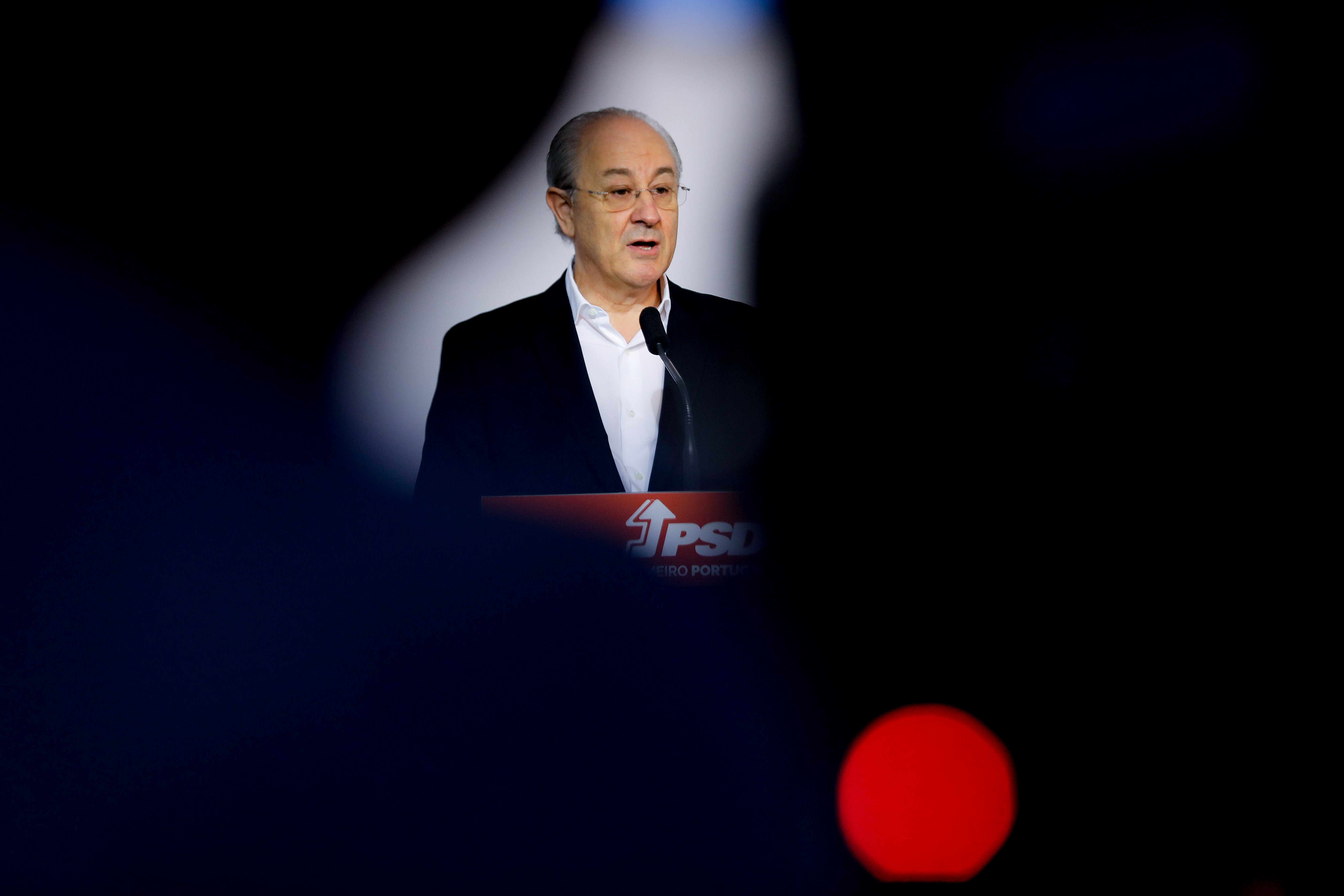 PSD desafia Governo a criar subs�dio de emerg�ncia excepcional para fam�lias em dificuldade financeira