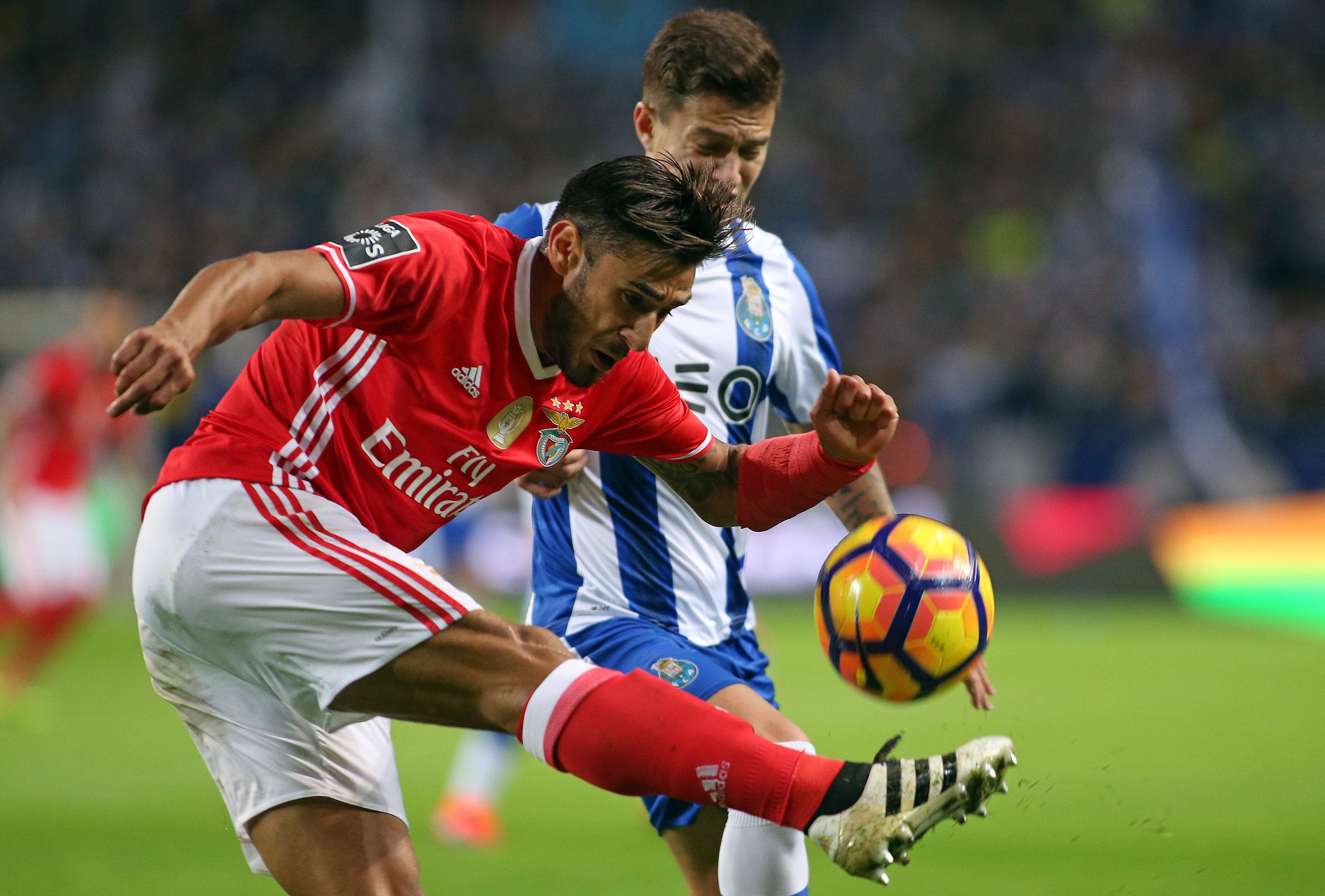 Cl�ssico. Benfica e FC Porto acertam detalhes