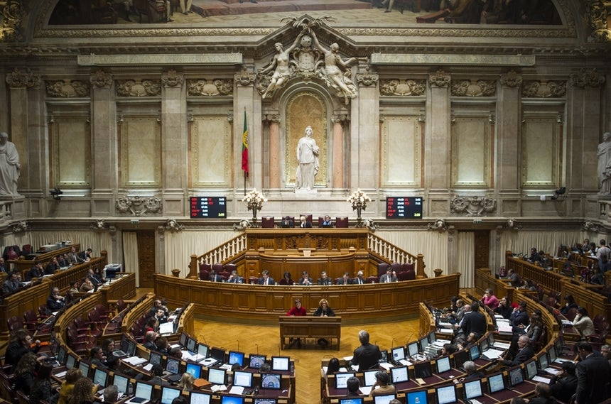 Coliga��o com vantagem de cinco pontos na sondagem di�ria da RTP