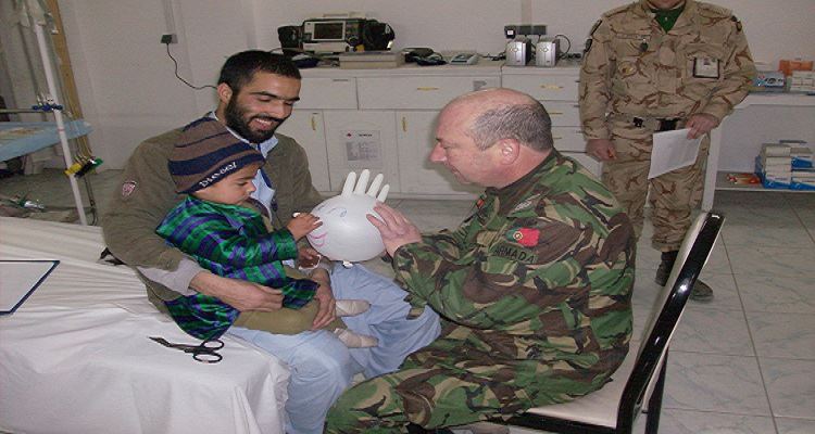 Enfermeiros militares procuram melhorar novos estatutos antes da promulga��o