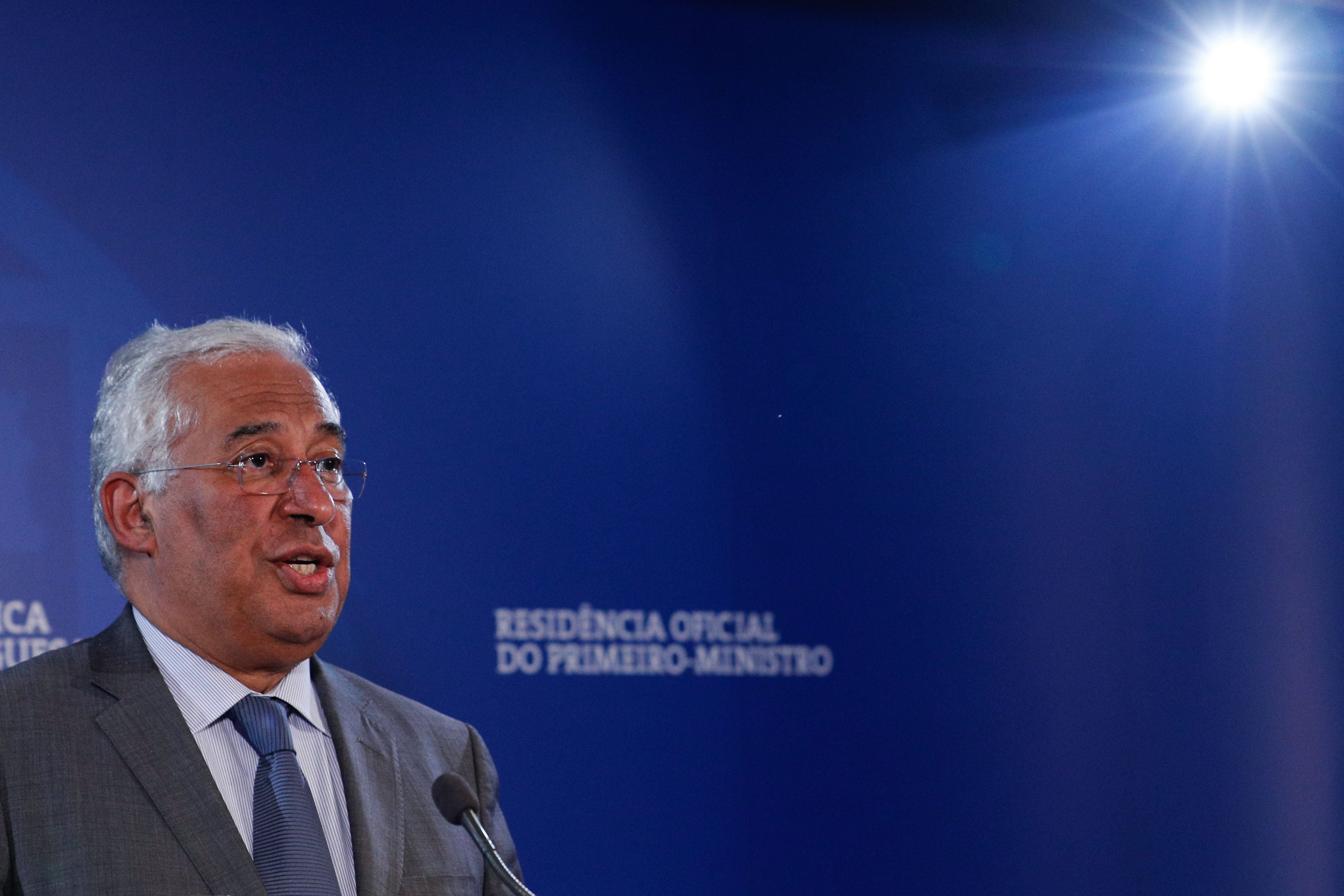 Regime de lay-off vai manter-se dispon�vel para as empresas