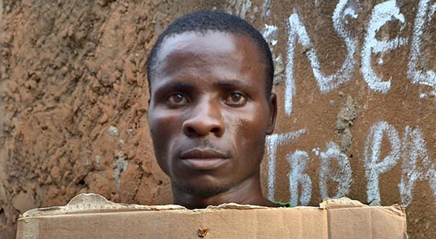 Companheiro de Luaty Beir�o em risco de vida ap�s 11 dias sem comer