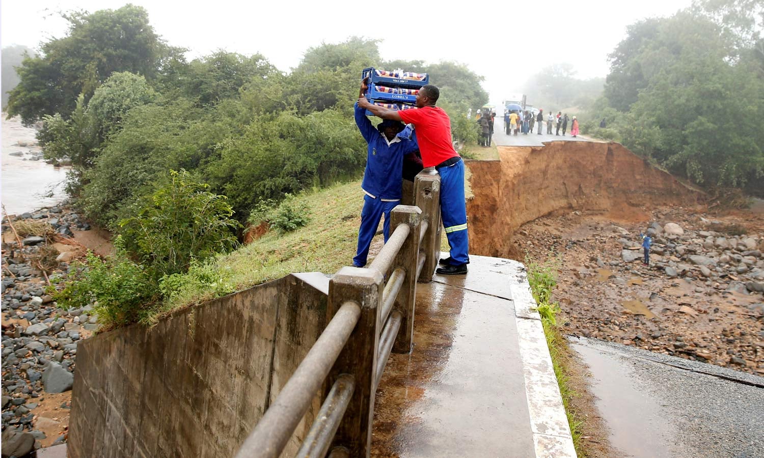 Cruz Vermelha Portuguesa pronta para enviar alimentos e verba para Mo�ambique