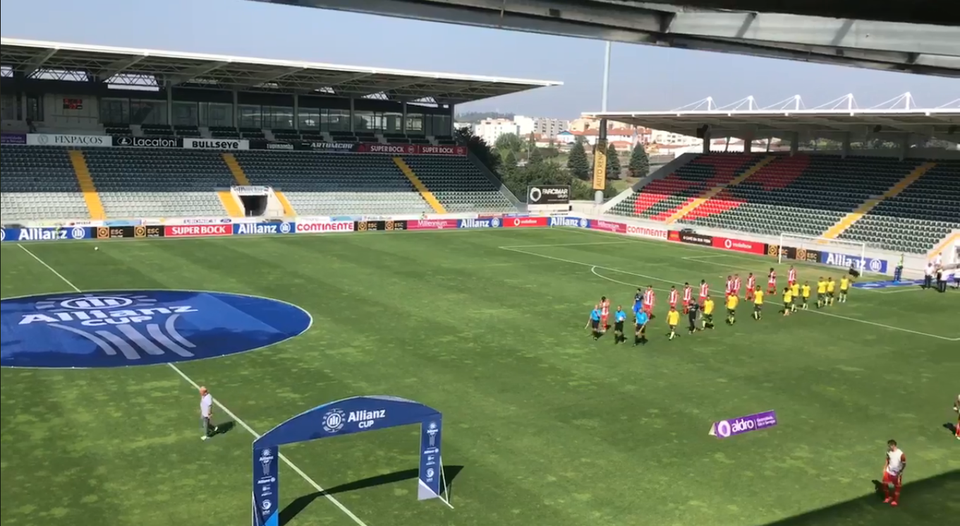 Pa�os de Ferreira-Desportivo das Aves sem adeptos nas bancadas