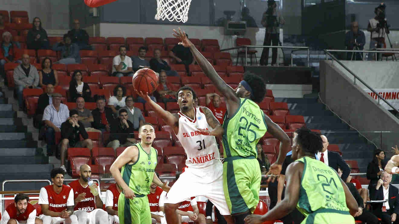 Benfica sai da Europa do basket ap�s derrota com Sassari