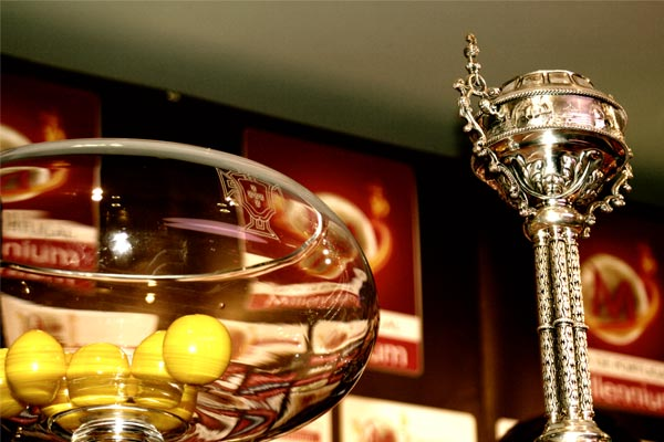 Ta�a. Sertanense-Benfica, Vila Real-FC Porto e Loures-Sporting